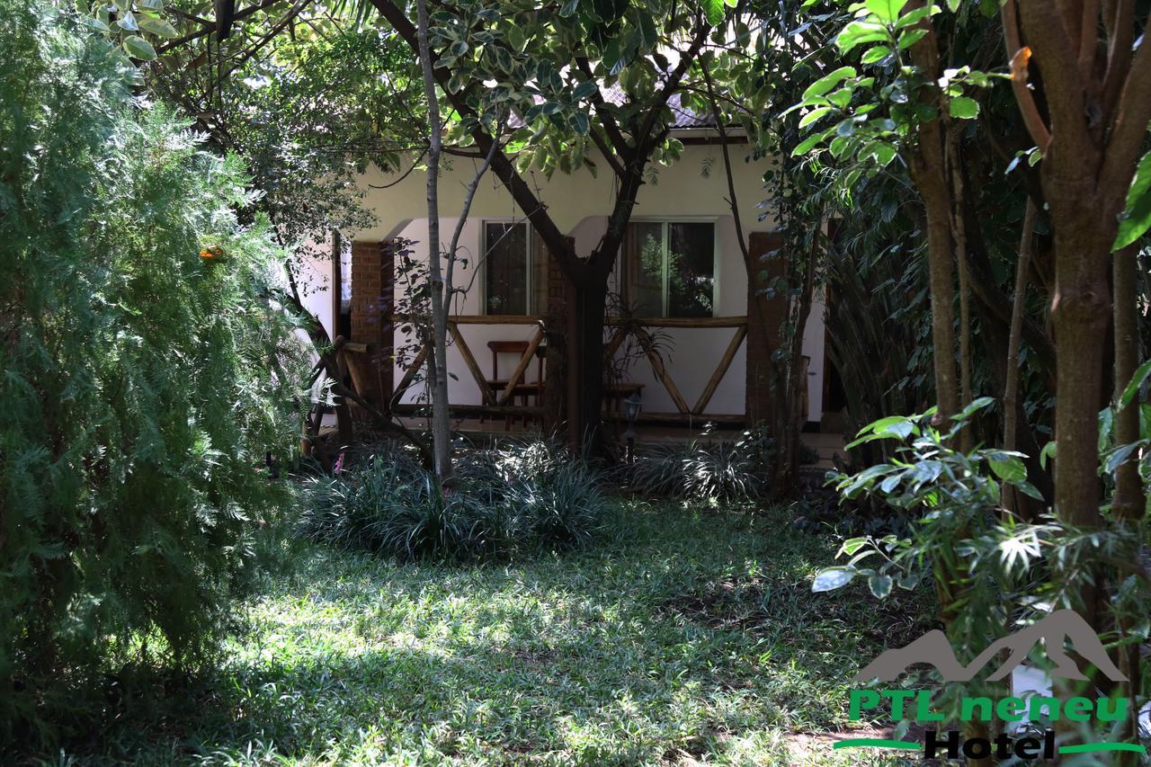 Neneu Hotel Moshi Zewnętrze zdjęcie