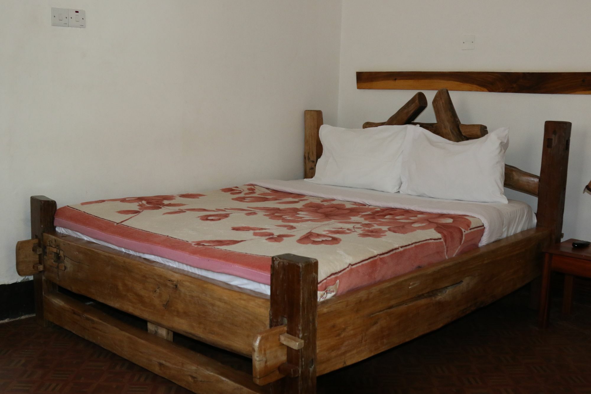 Neneu Hotel Moshi Zewnętrze zdjęcie