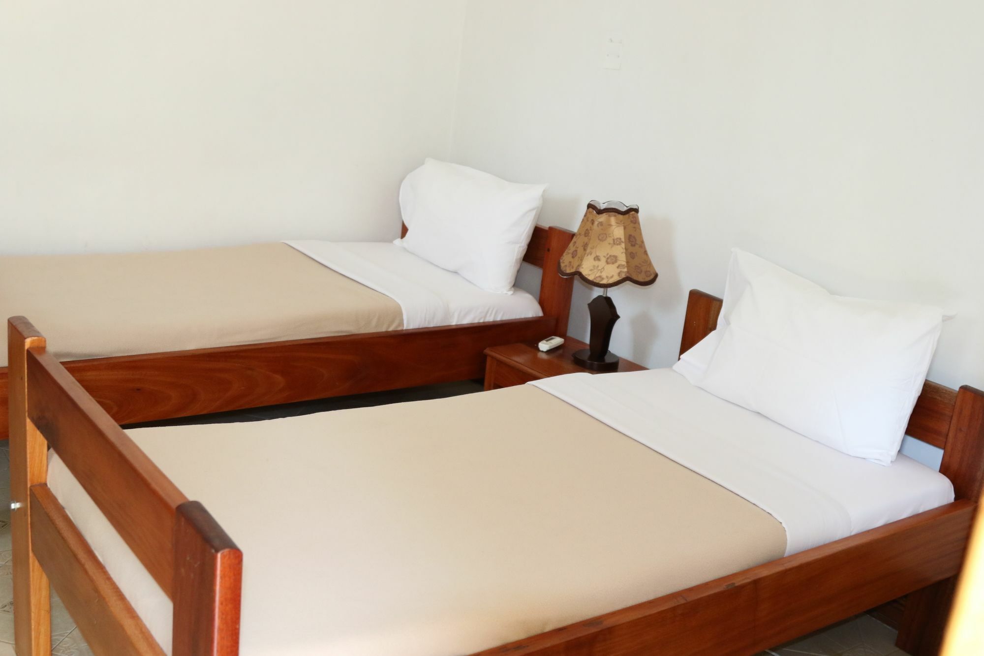 Neneu Hotel Moshi Zewnętrze zdjęcie
